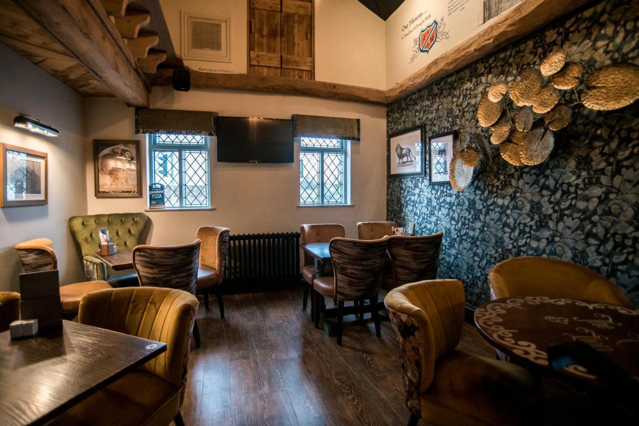 Cat & Lion Country Pub And Hotel วอร์ริงตัน ภายนอก รูปภาพ
